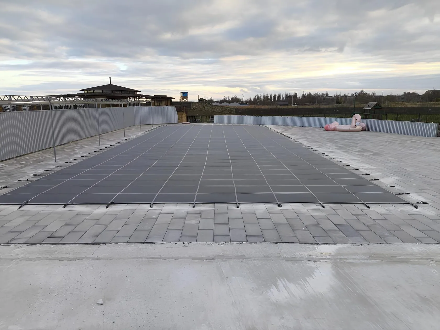 Защитное покрывало для бассейна в Санкт-Петербурге