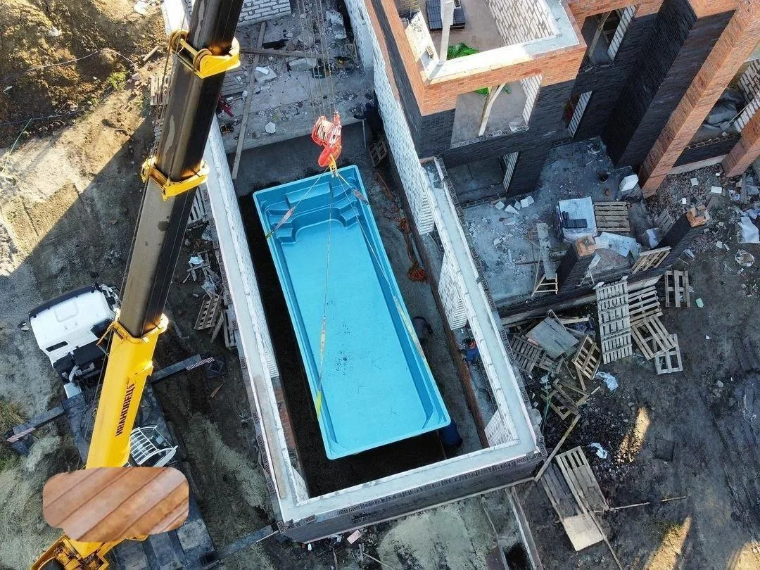 Laguna 9 — зона отдыха у бассейна в Санкт-Петербурге