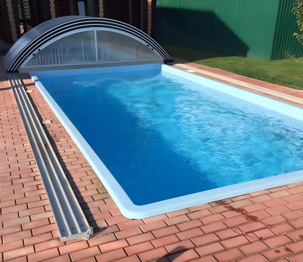 Laguna 7 — вечернее освещение в Санкт-Петербурге